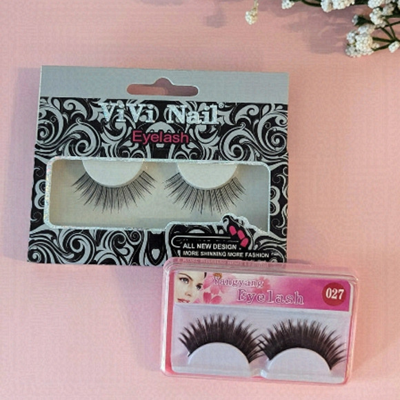 FREE with $20 Purchase | BRAND New | 2 pairs of False  Eyelashes - Picture 1 of 4